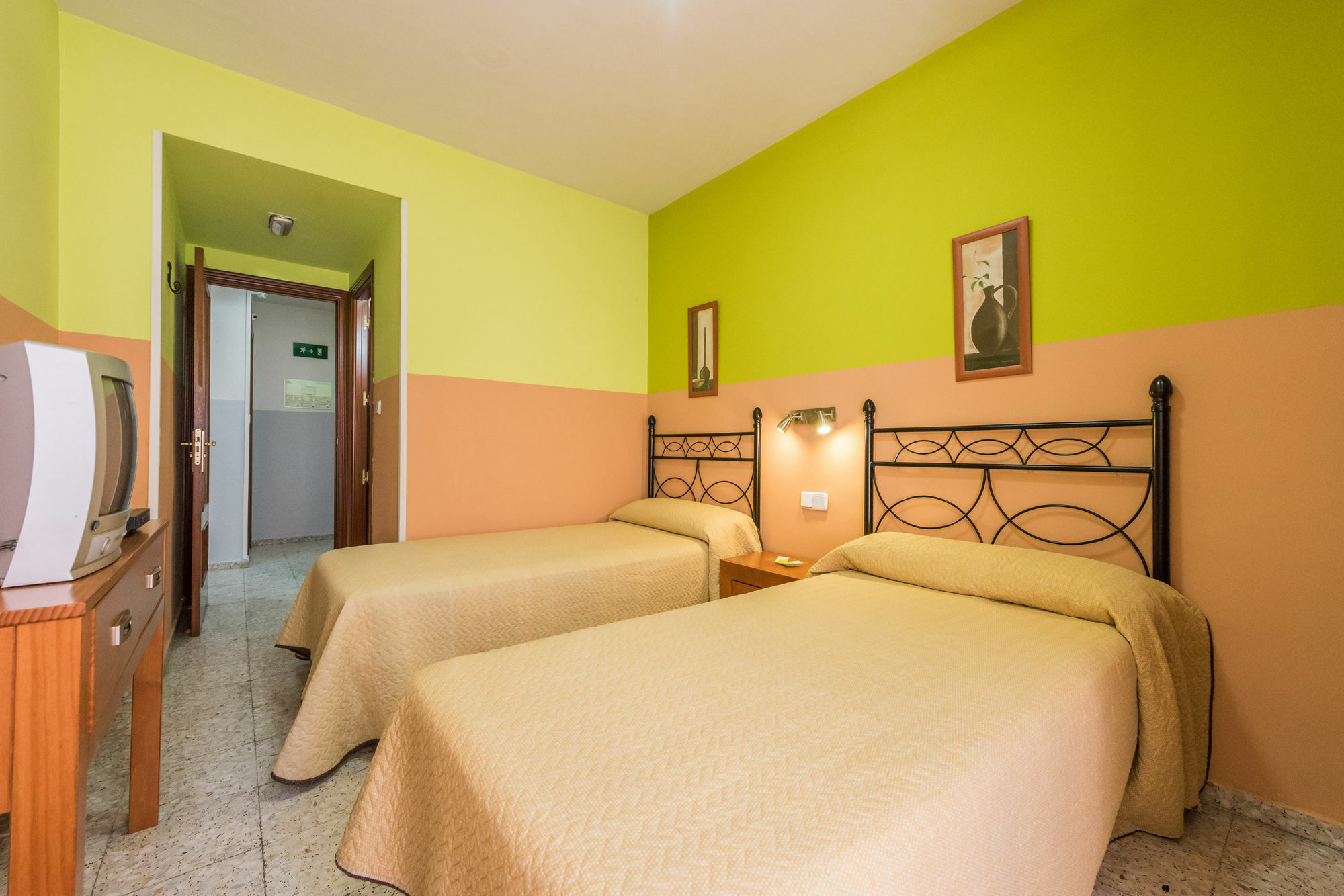 Hostal Arkanta Arganda Del Rey Εξωτερικό φωτογραφία